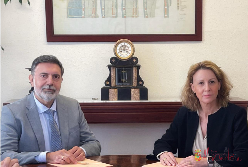 El Ayuntamiento de Almadén se reúne con MAYASA para abordar temas de interés común