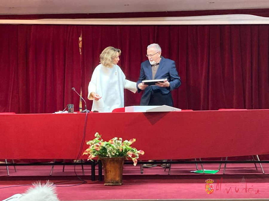 Almadén rinde homenaje a D. Pedro Aránguez Ruiz en una emotiva celebración de Santa Bárbara